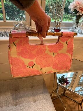 NWT Lilibridge Pink Peonies Resort Floral Canvas Clutch Tote bag bamboo handles